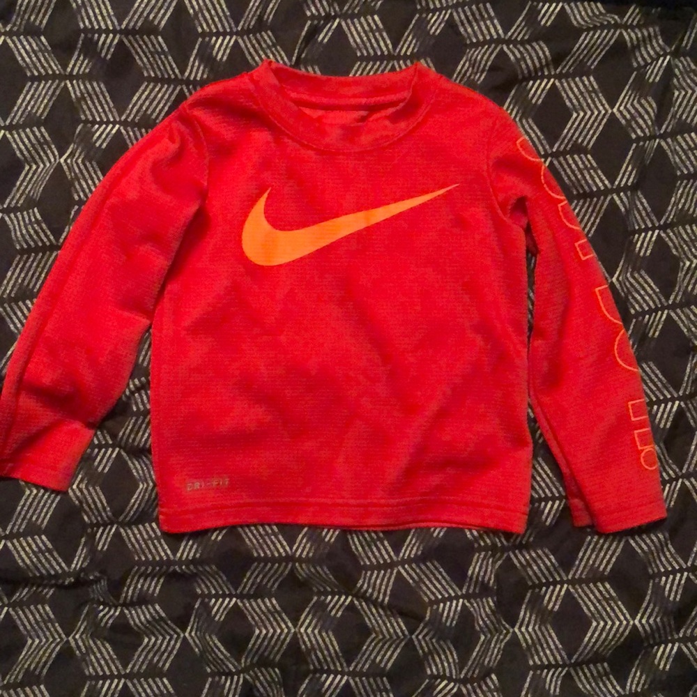 Boys Nike long sleeve shirt